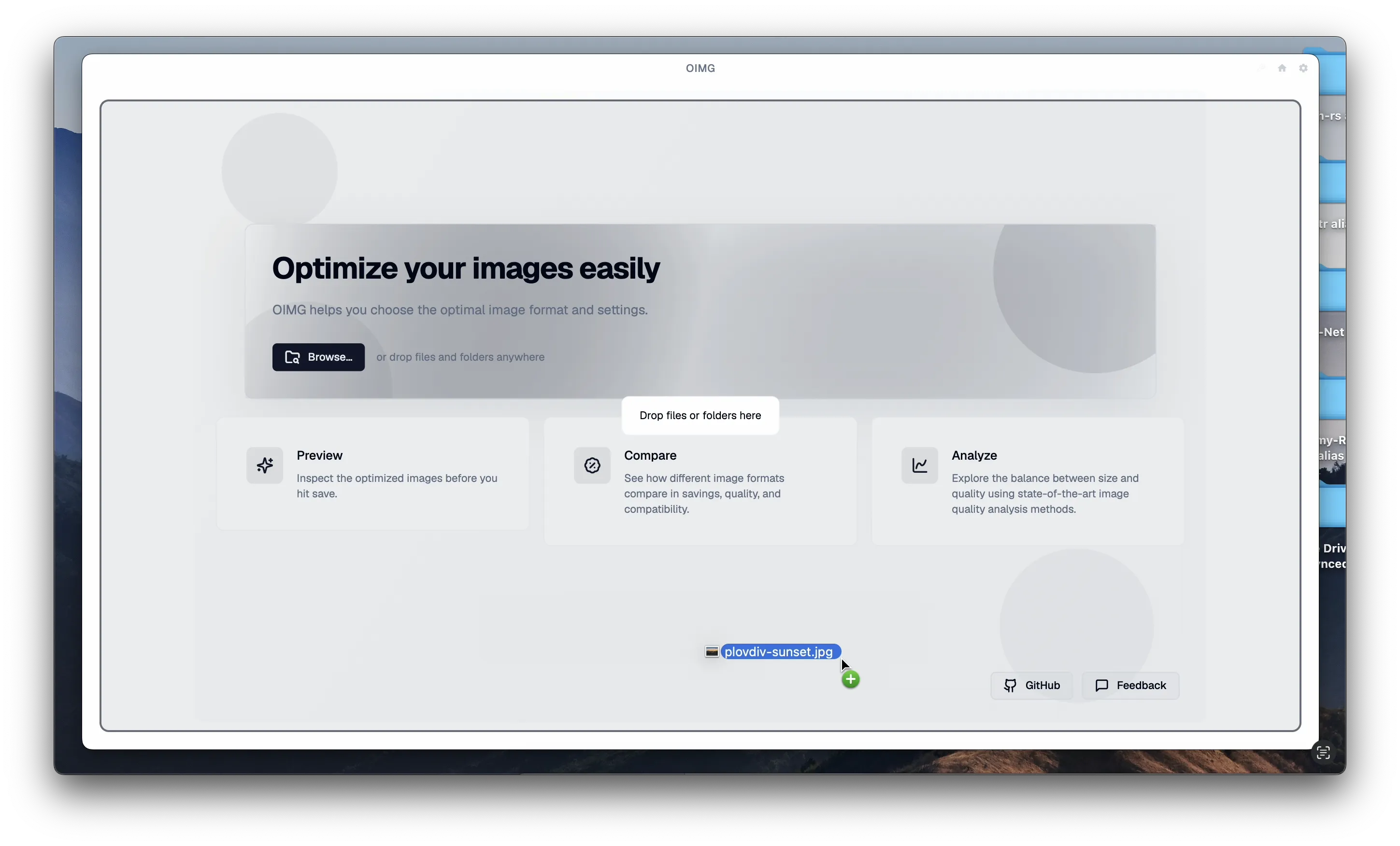 The OIMG app window receiving an image via drag and drop.